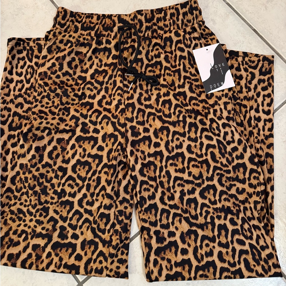 Love Poem Leopard Print Casual Pants. Size Medium